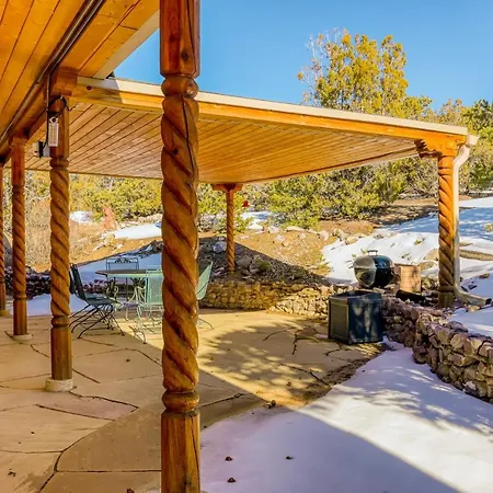 Villa Retreat In Taos Foothills
